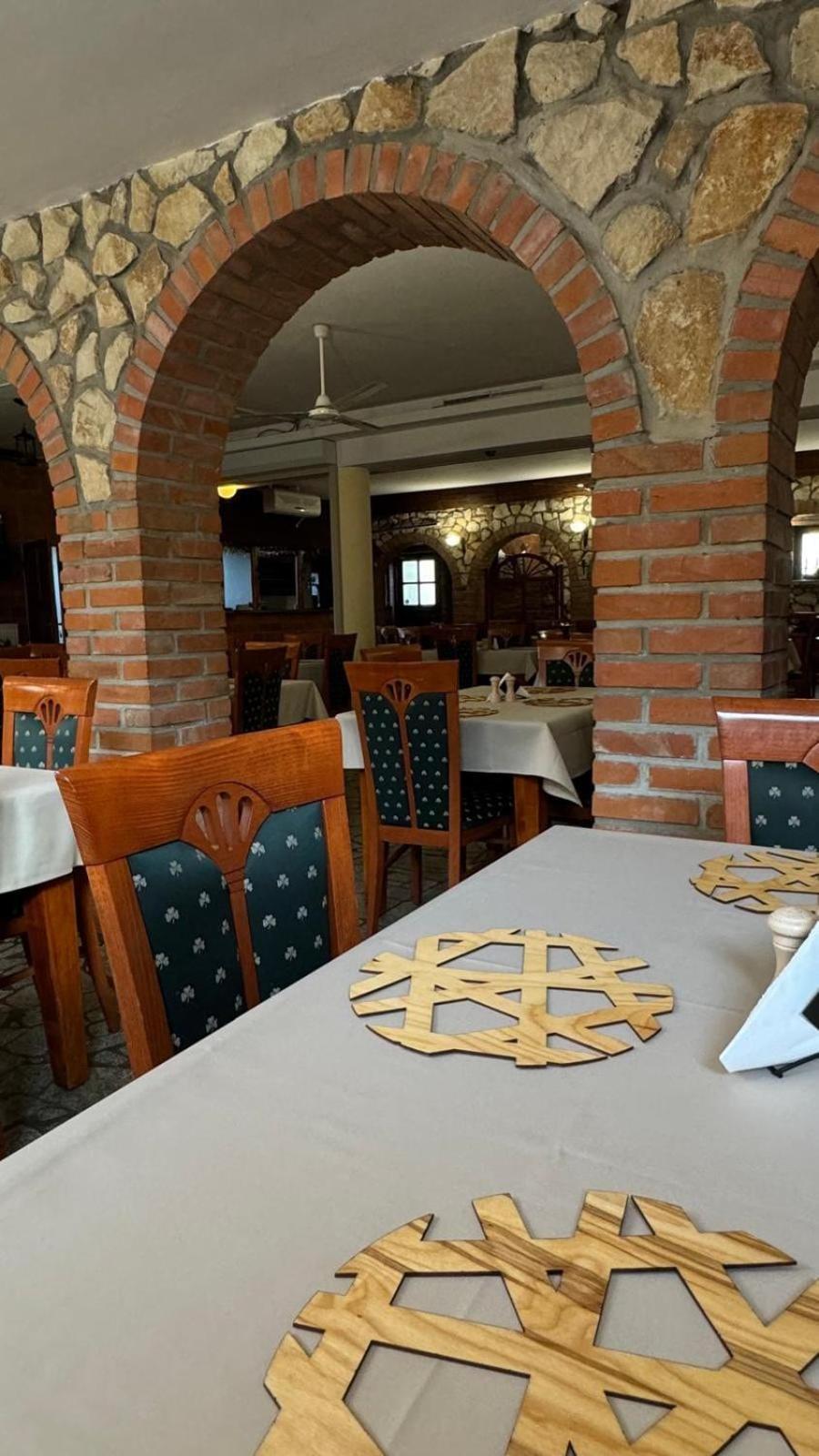 Powidz Lakeside Hotel & Restaurant المظهر الخارجي الصورة